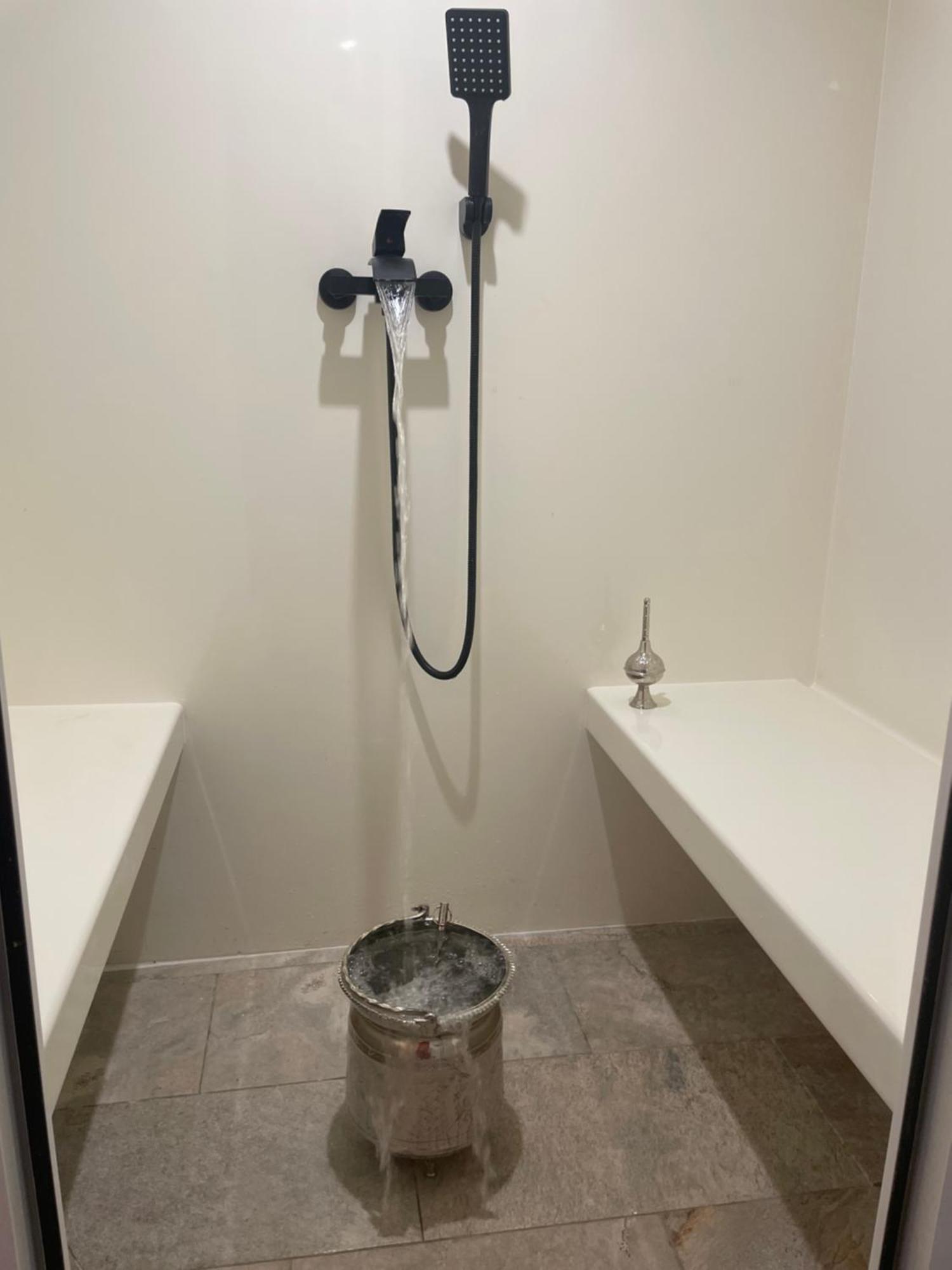 Houdarling Chalet Et Spa Hammam Jacuzzi Et Sauna نيم المظهر الخارجي الصورة